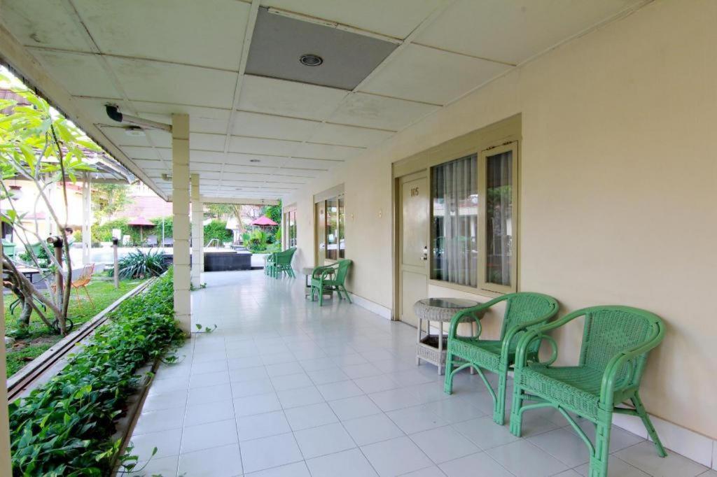 Hotel Grand Rosela Γιογκιακάρτα Εξωτερικό φωτογραφία