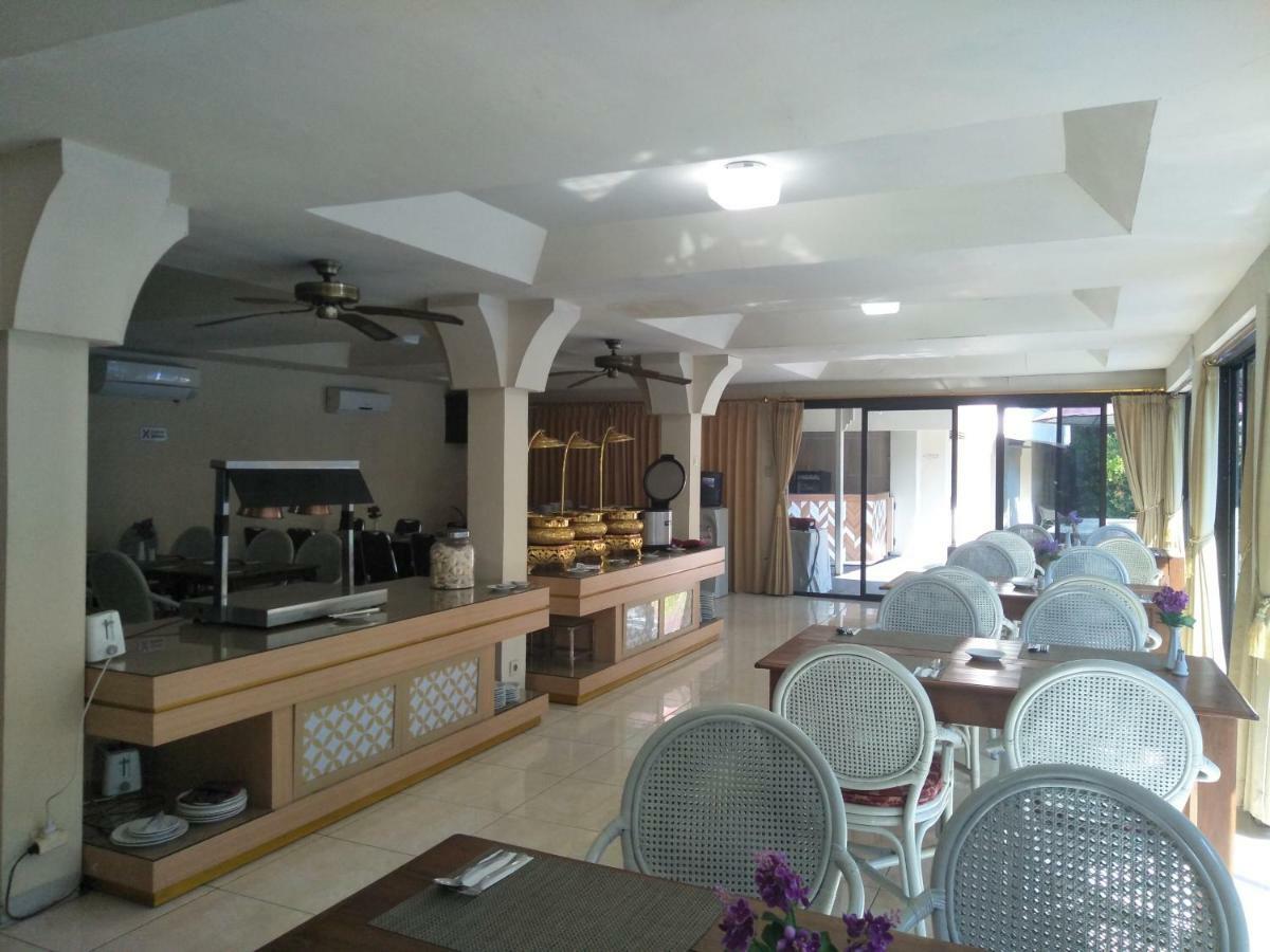 Hotel Grand Rosela Γιογκιακάρτα Εξωτερικό φωτογραφία