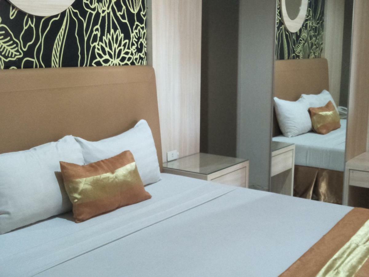 Hotel Grand Rosela Γιογκιακάρτα Εξωτερικό φωτογραφία