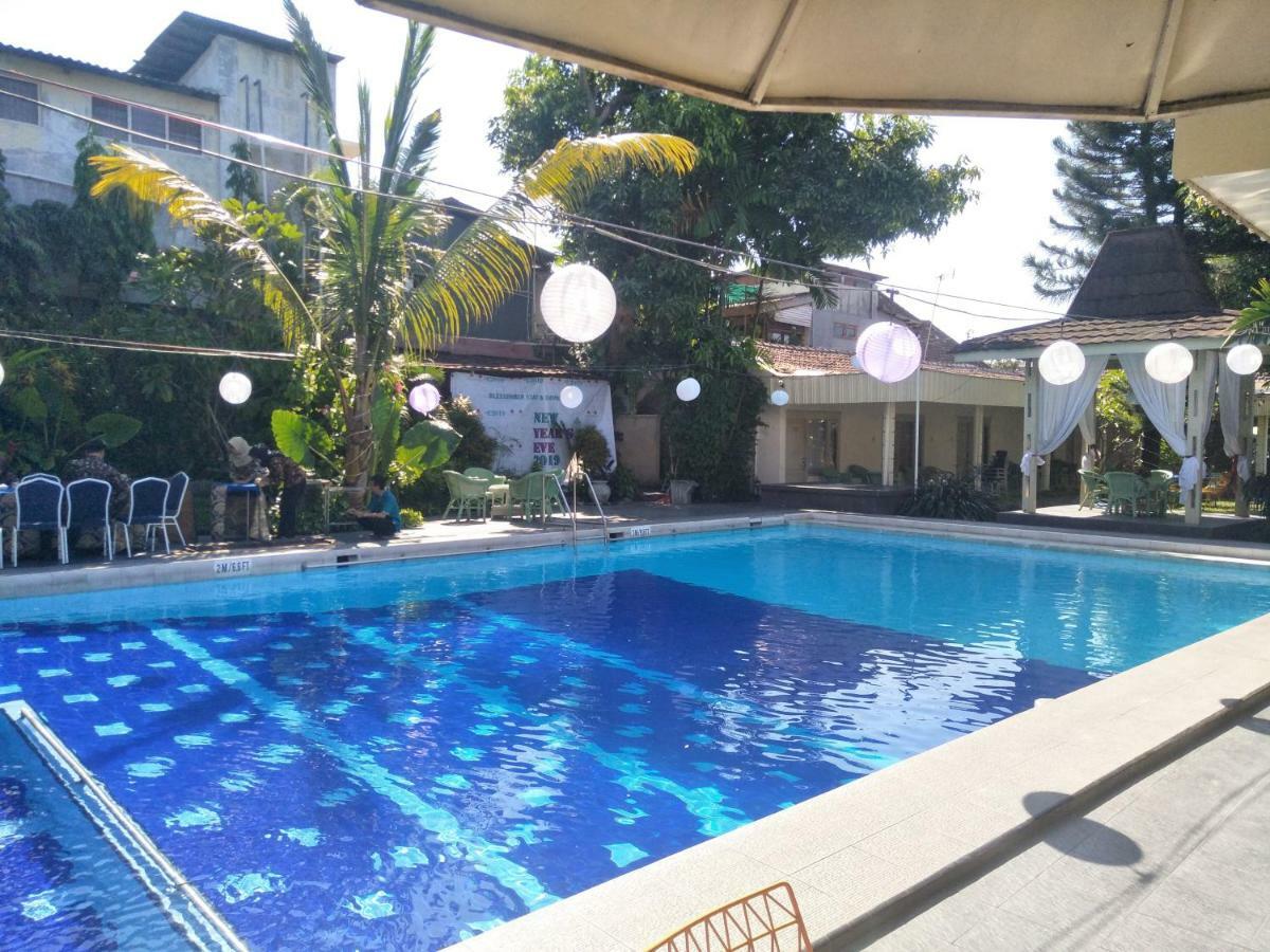 Hotel Grand Rosela Γιογκιακάρτα Εξωτερικό φωτογραφία