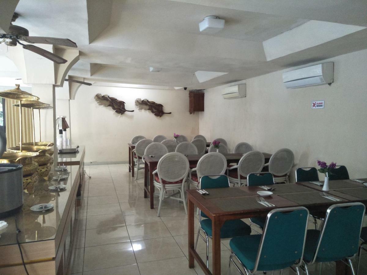 Hotel Grand Rosela Γιογκιακάρτα Εξωτερικό φωτογραφία