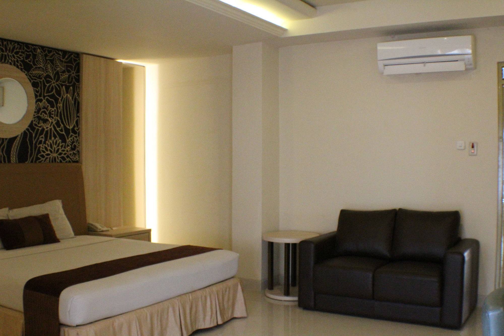 Hotel Grand Rosela Γιογκιακάρτα Εξωτερικό φωτογραφία